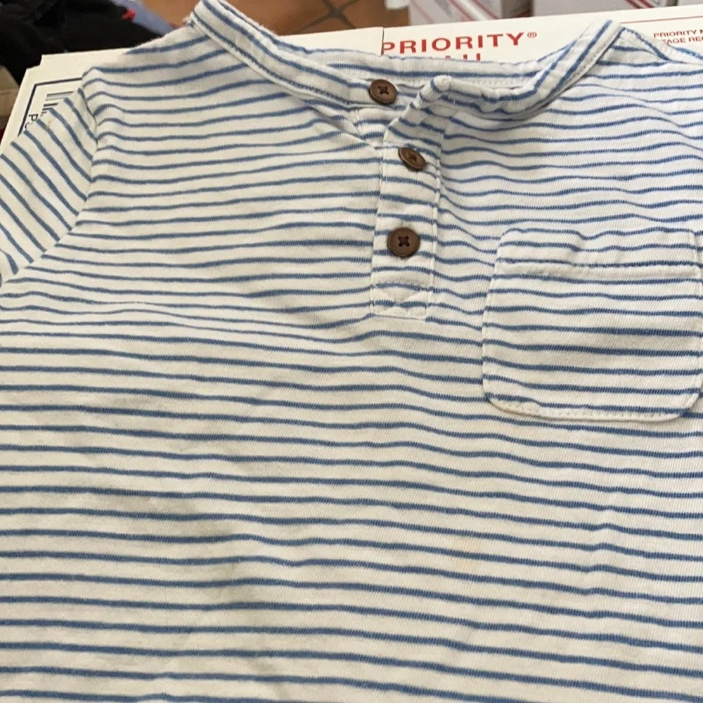 Old navy boys Henley 3t